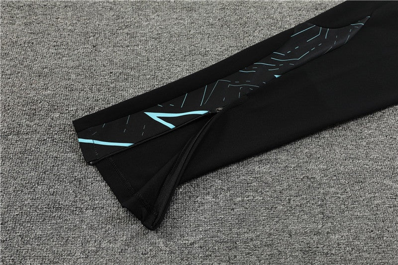 Special Edition Tracksuit Kit - Detail