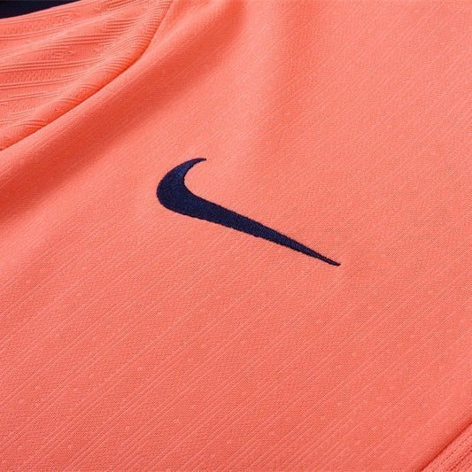Home 24/25 Tracksuit Kit - Detail