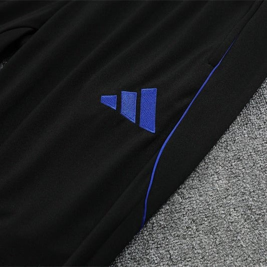 Special Edition Tracksuit Kit - Detail