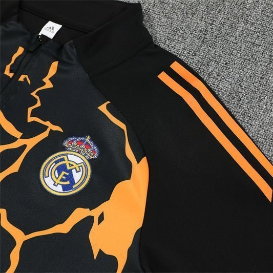 Special Edition Tracksuit Kit - Detail