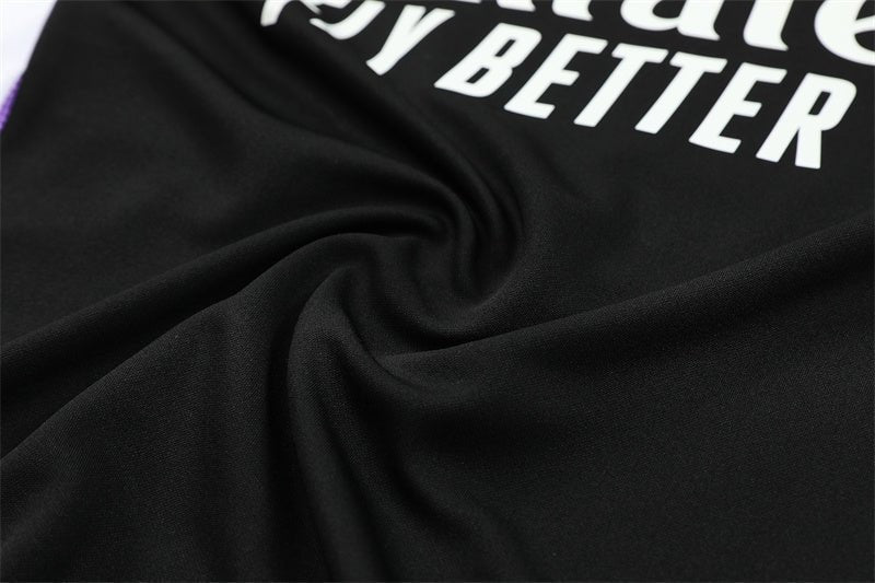 Special Edition Tracksuit Kit - Detail