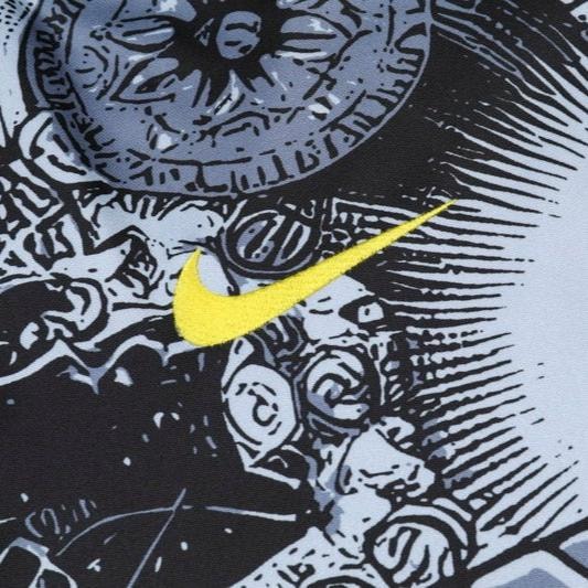 Special Edition Tracksuit Kit - Detail