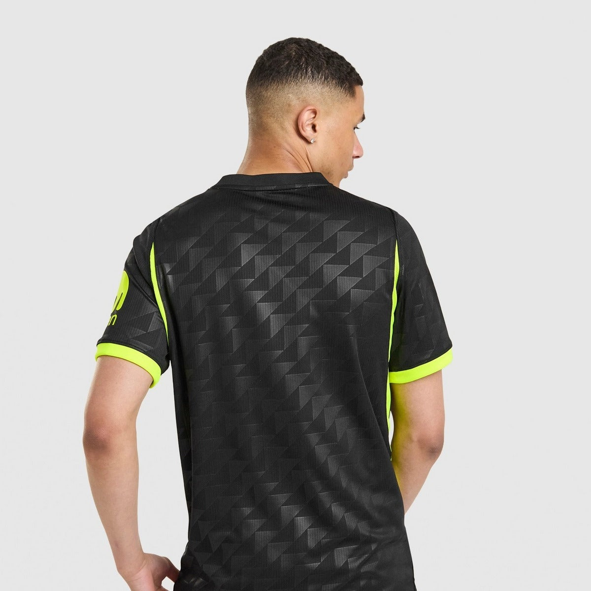 Away 26/27 Men's Shirt - Model Back
