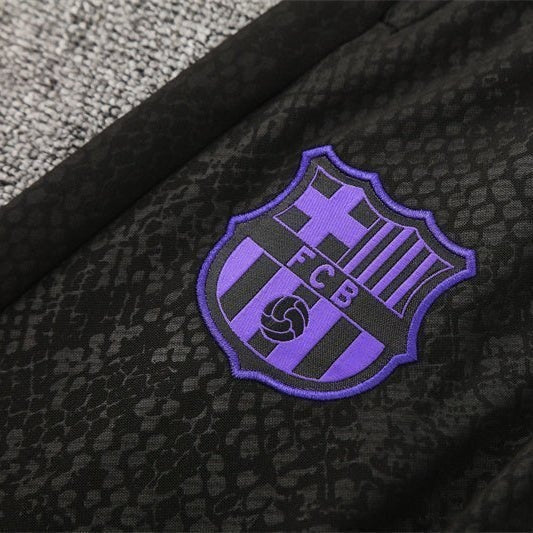 Special Edition Tracksuit Kit - Detail