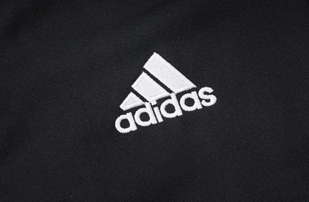 Tracksuit Kit - Detail