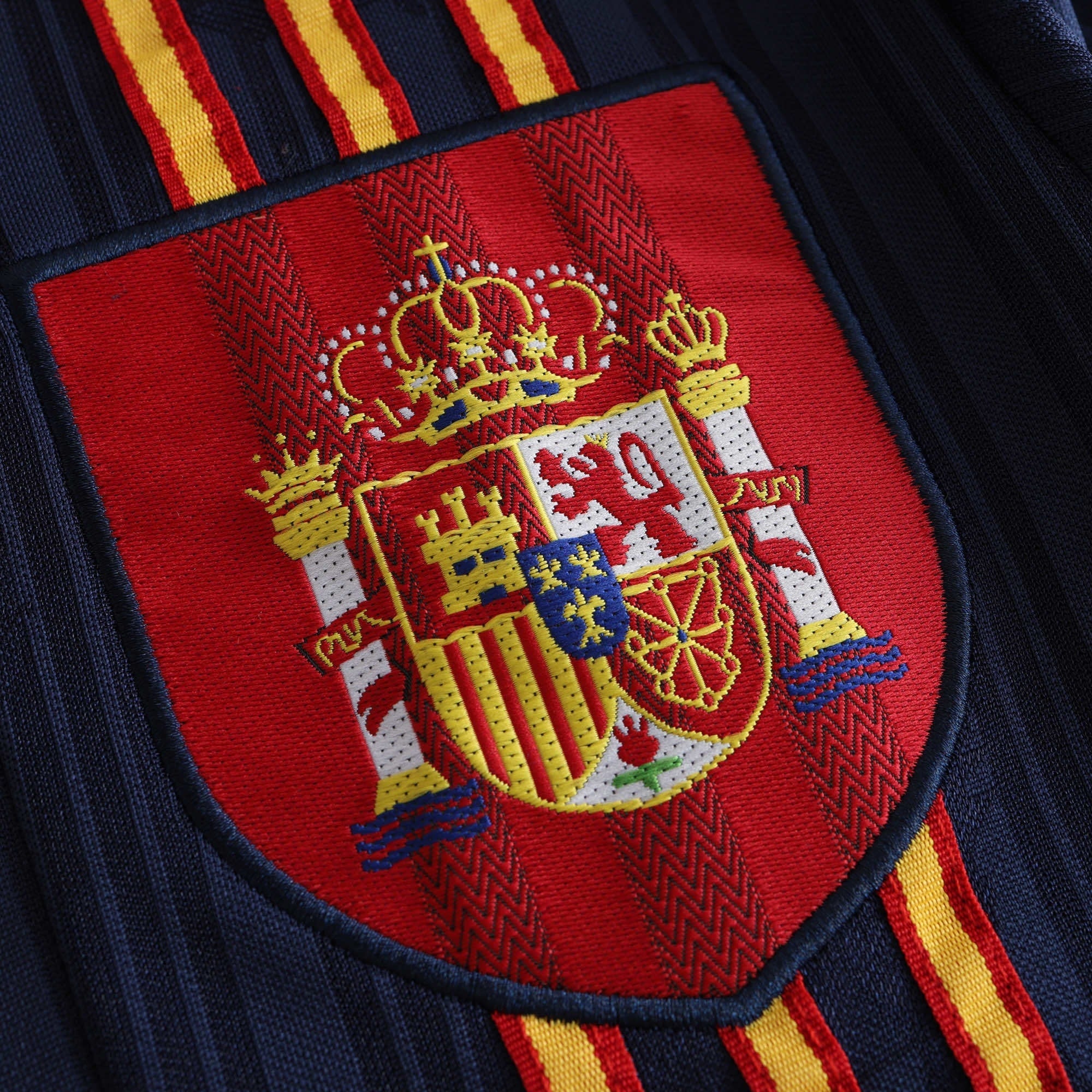 Spain 1996 Retro Away Shirt - View 4