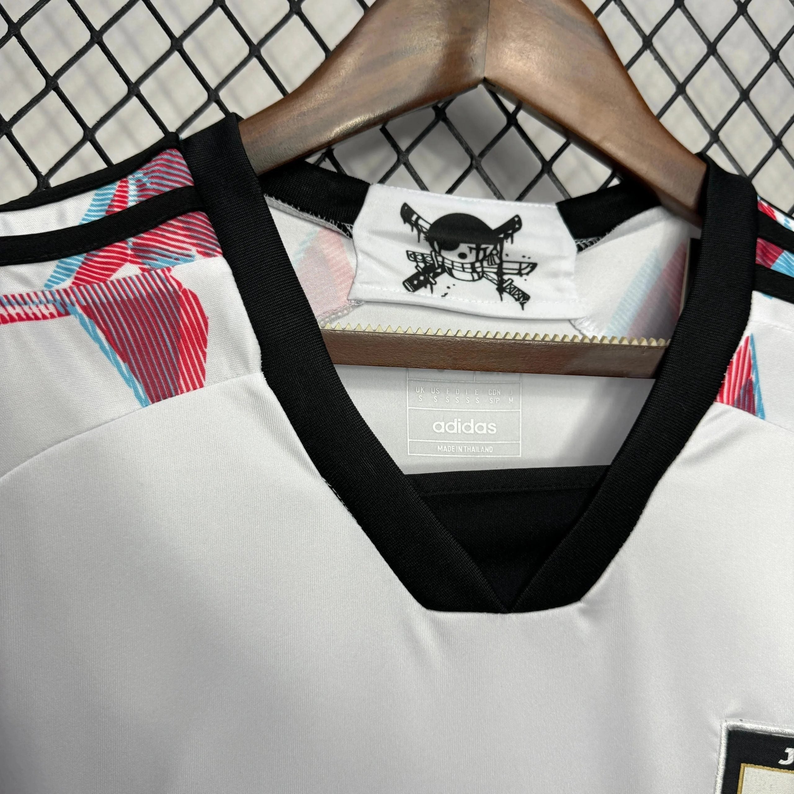 Japan Edition Roronoa Zoro 24/25 Shirt - View 9