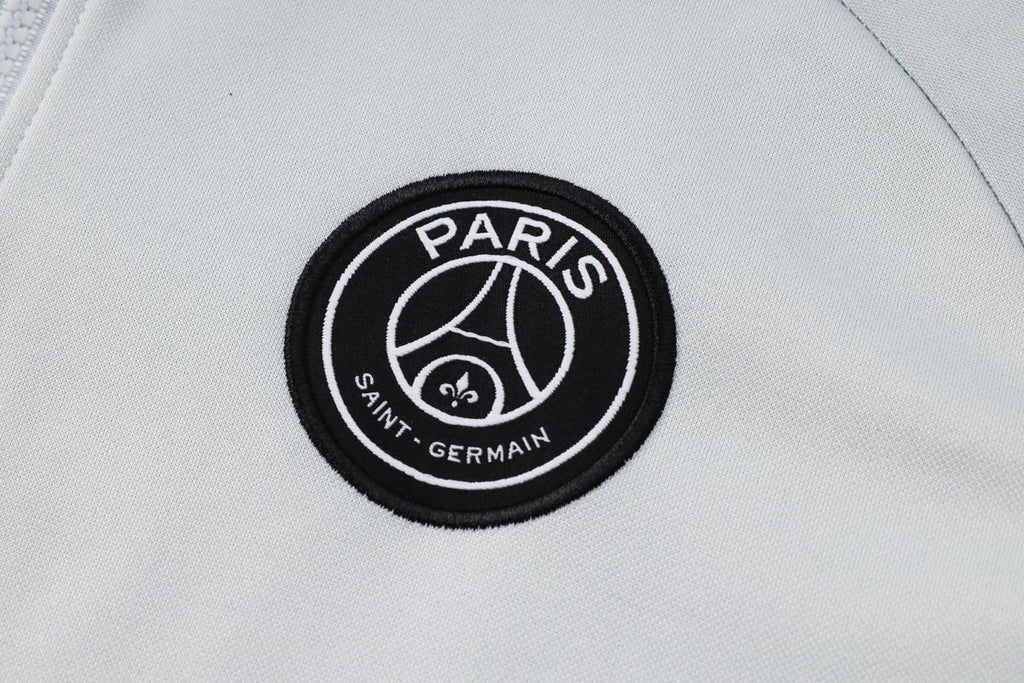Tracksuit Kit - Detail
