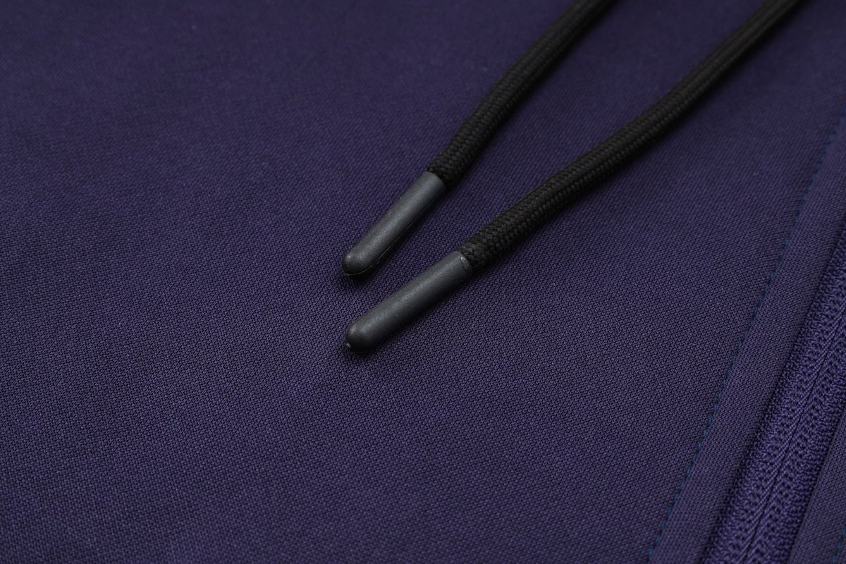 Tracksuit Kit - Detail