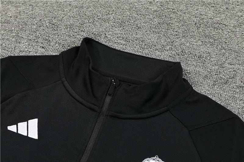 Special Edition Tracksuit Kit - Detail