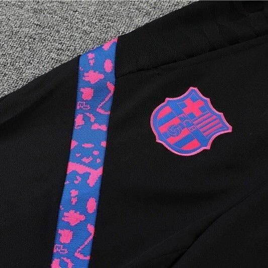 Special Edition Tracksuit Kit - Detail