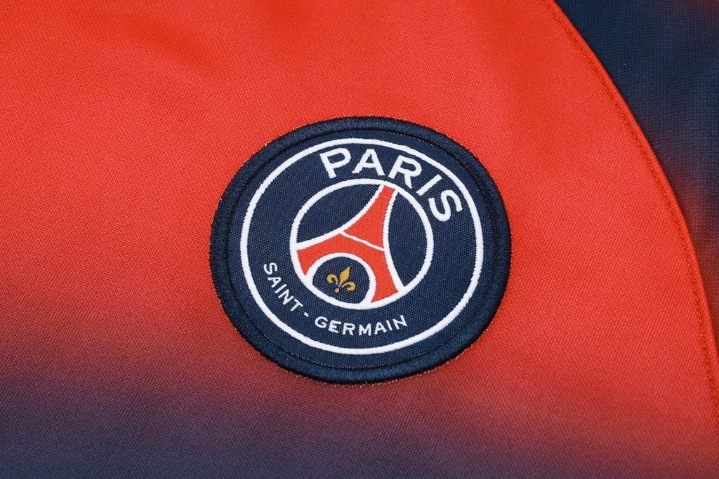 Tracksuit Kit - Detail