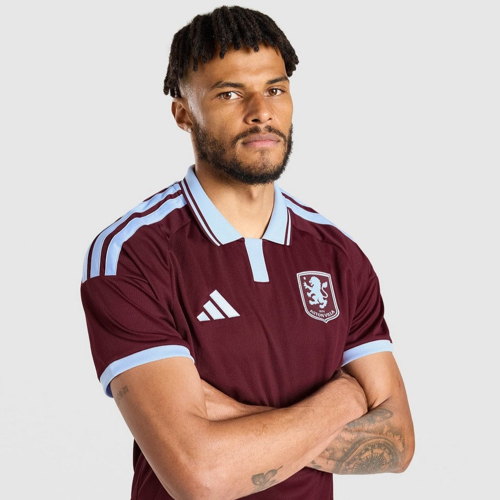 Home 26/27 Men's Shirt - Front On Model