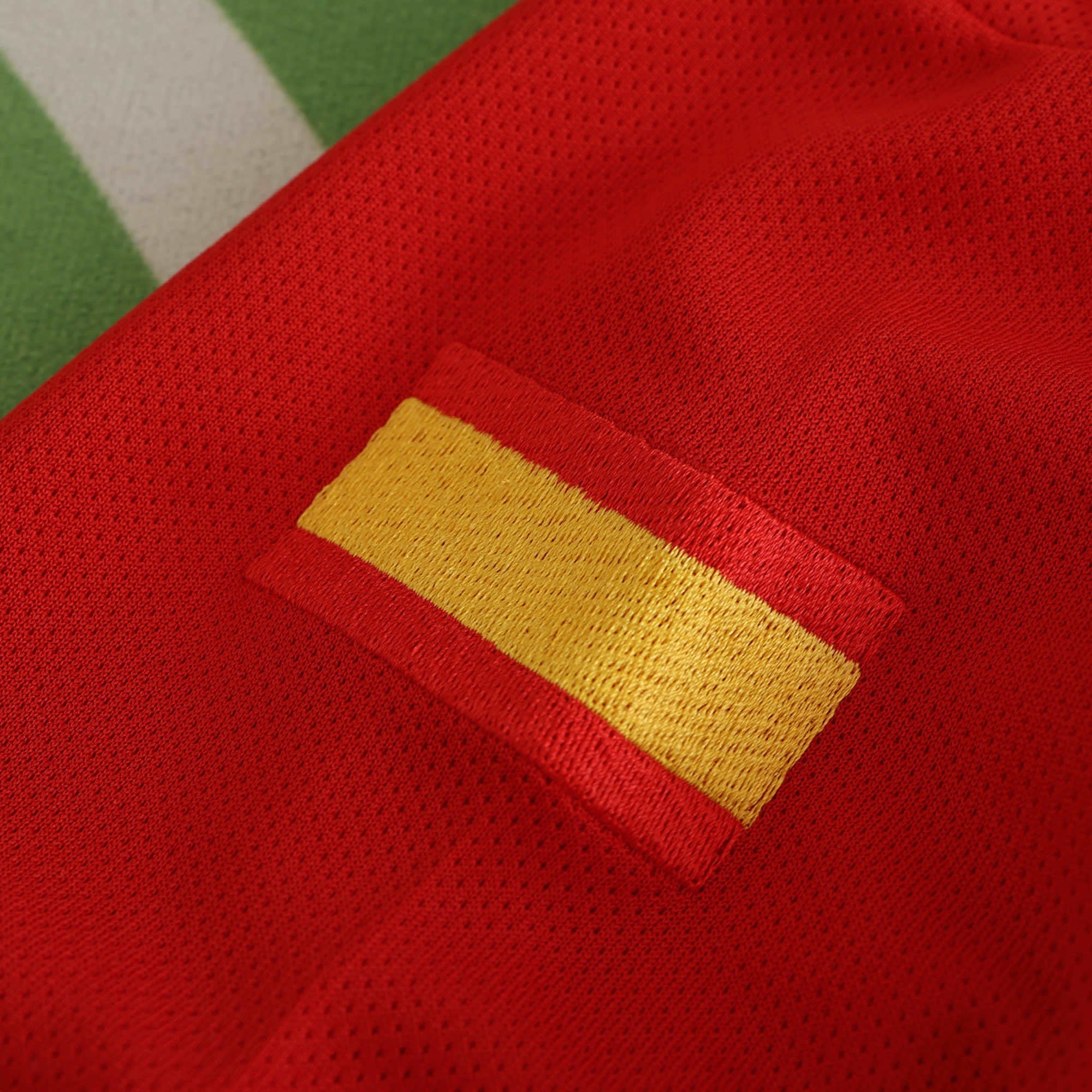 Spain 2002 Retro Home Shirt - View 7