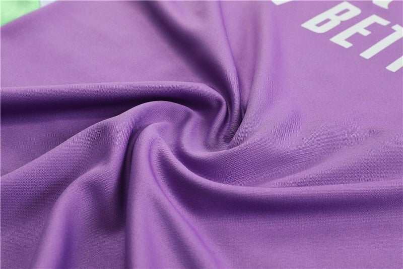 Special Edition Tracksuit Kit - Detail