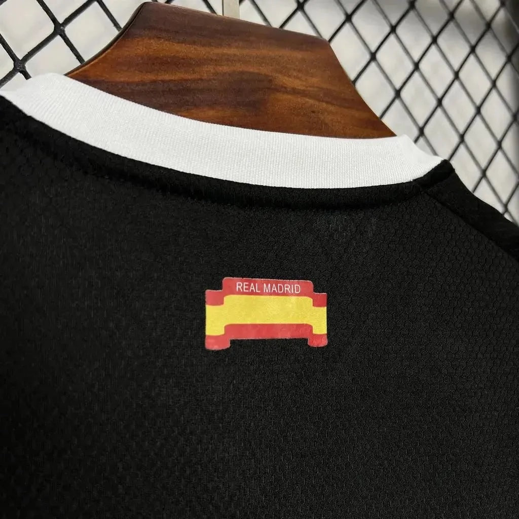 Training Top 24/25 - View 5