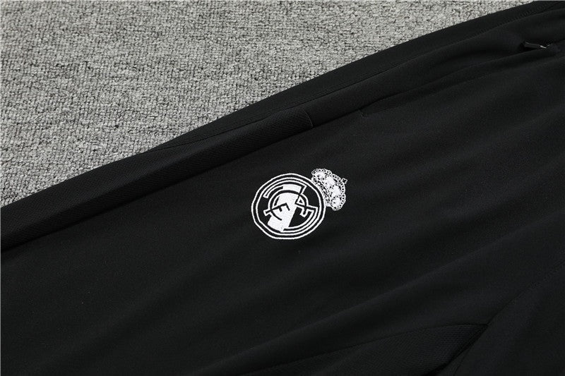 Special Edition Tracksuit Kit - Detail