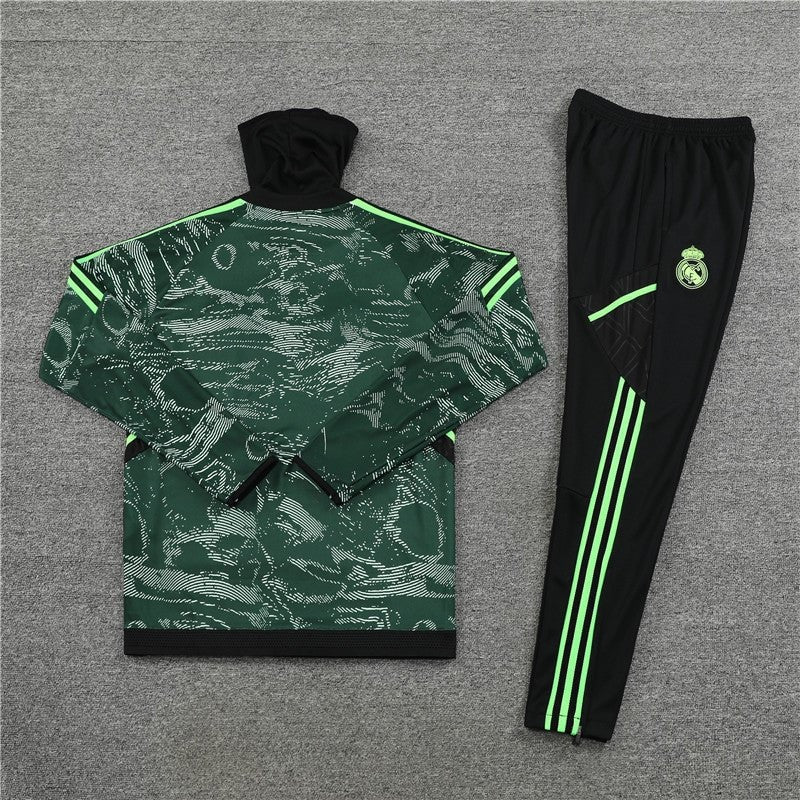 Special Edition Tracksuit Kit - Detail