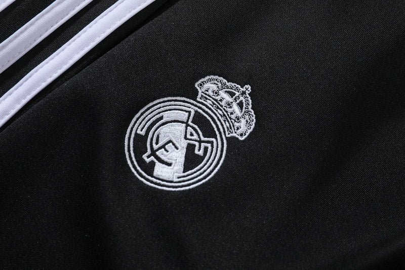 Special Edition Tracksuit Kit - Detail