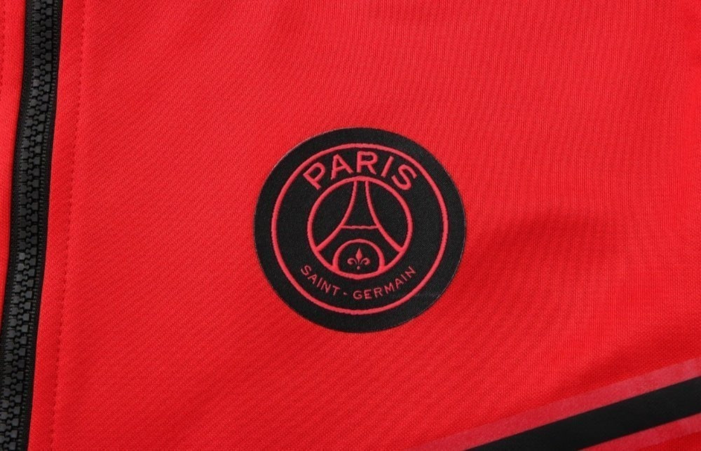 Tracksuit Kit - Detail