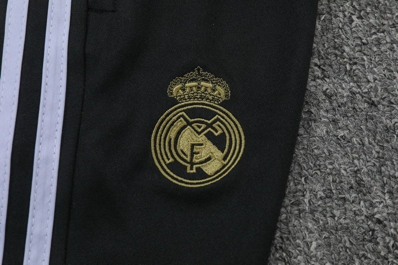 Special Edition Tracksuit Kit - Detail