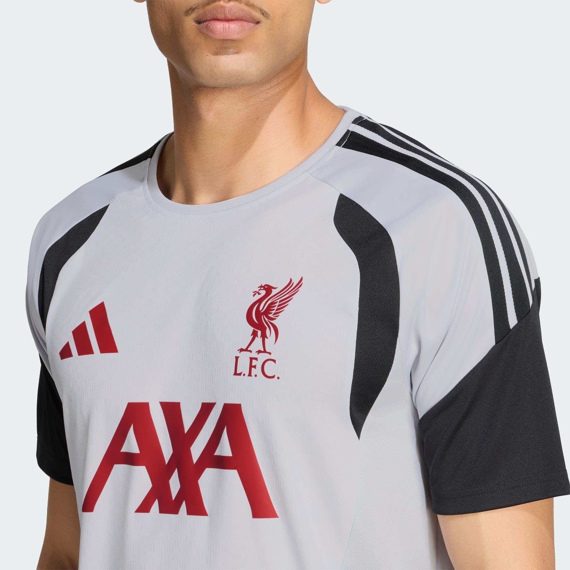Training 2 26/27 Men’s Shirt - Modeled