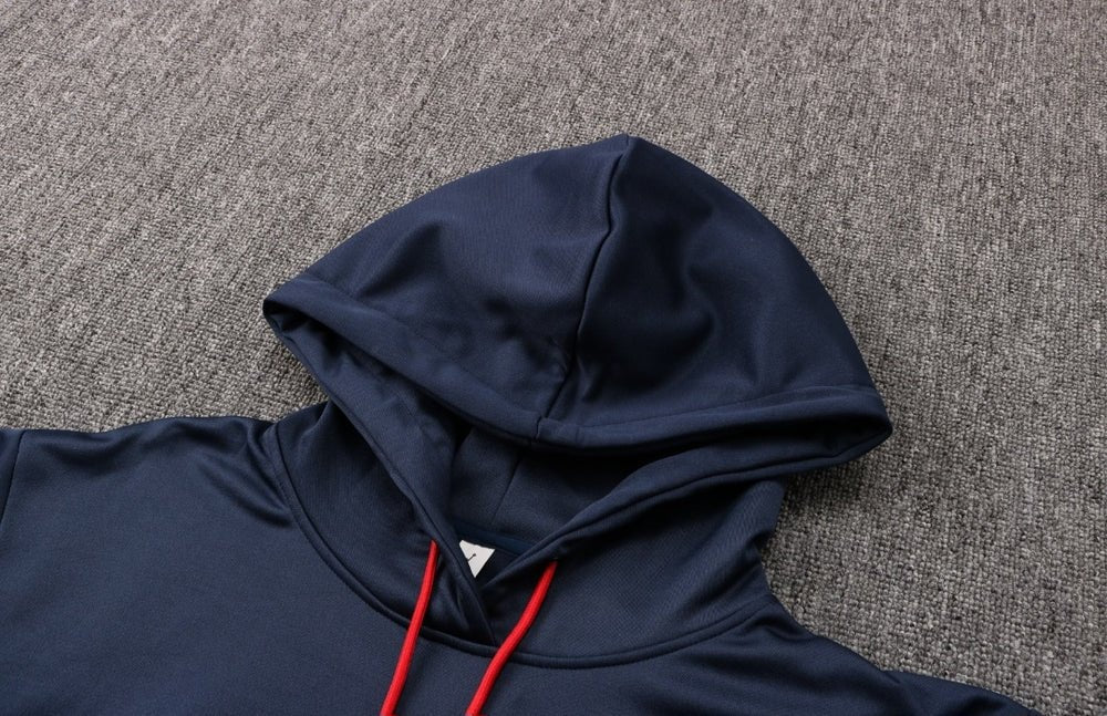 Tracksuit Kit - Detail