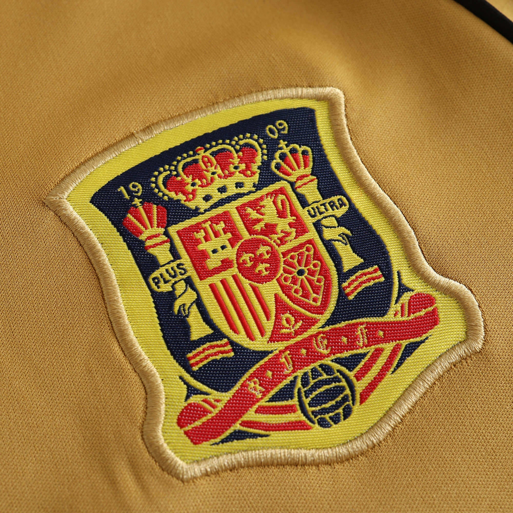 Spain 2008 Retro Away Shirt - View 4