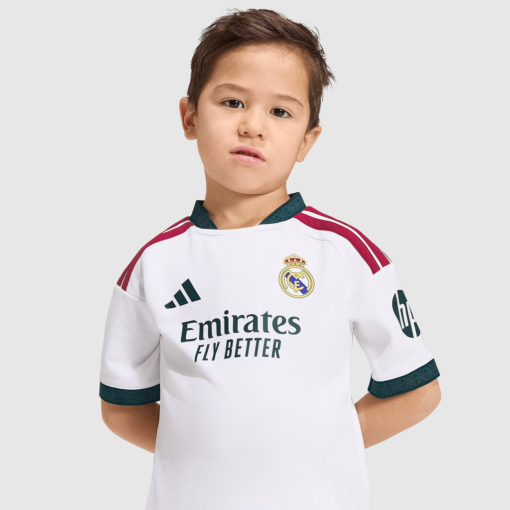 Home 26/27 Kids Shirt Kit - Model Front