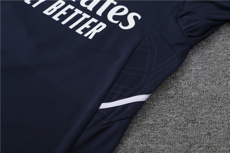 Special Edition Tracksuit Kit - Detail