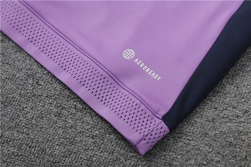 Special Edition Tracksuit Kit - Detail