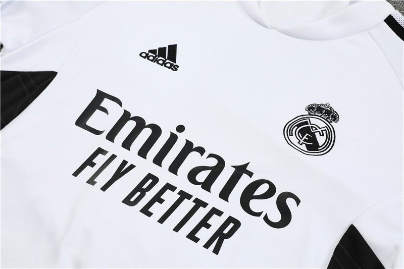 Special Edition Tracksuit Kit - Detail