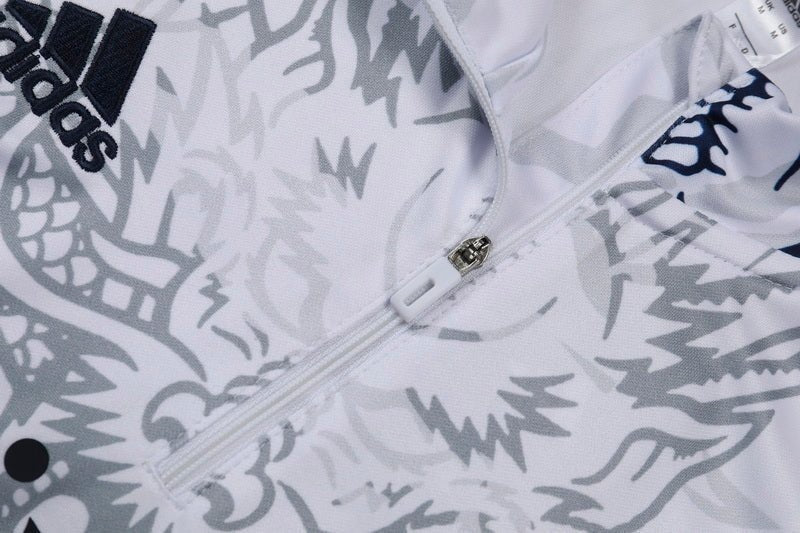 Special Edition Tracksuit Kit - Detail