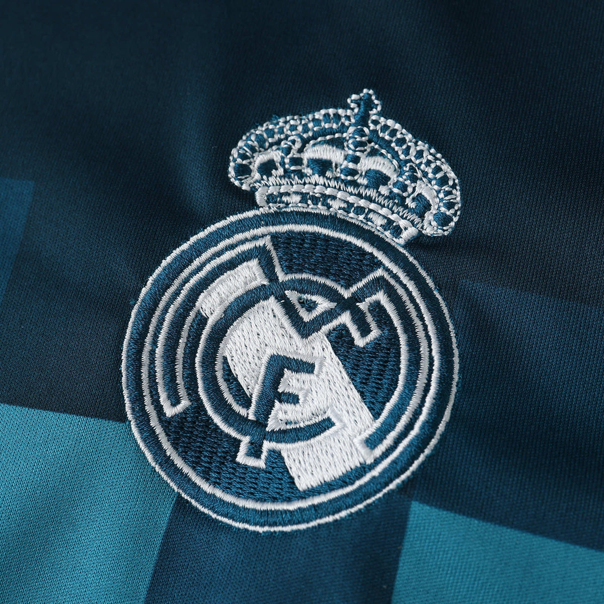 Retro 2017/18 Shirt - View 3