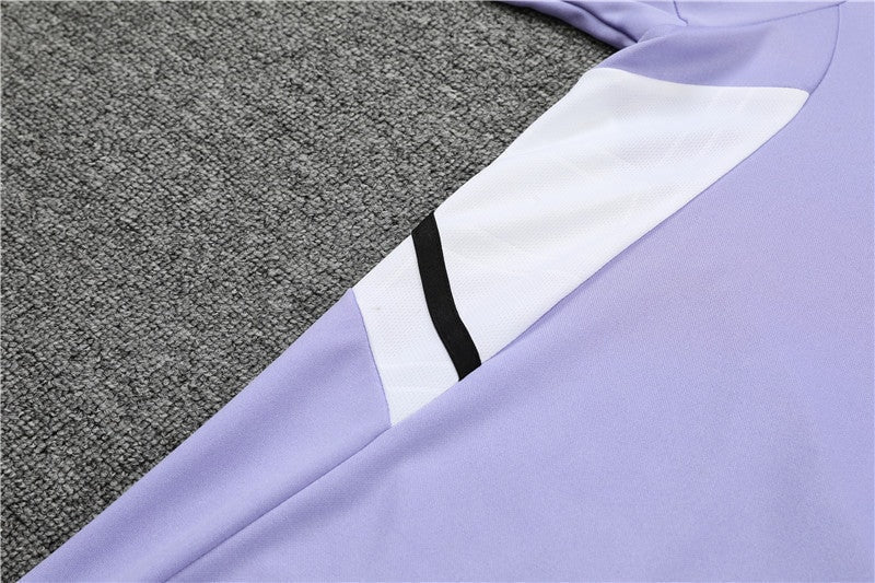 Special Edition Tracksuit Kit - Detail