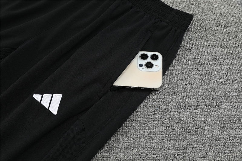 Special Edition Tracksuit Kit - Detail