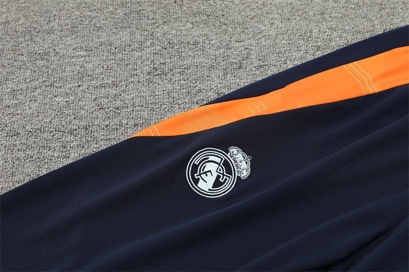 Special Edition Tracksuit Kit - Detail
