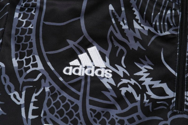 Special Edition Tracksuit Kit - Detail