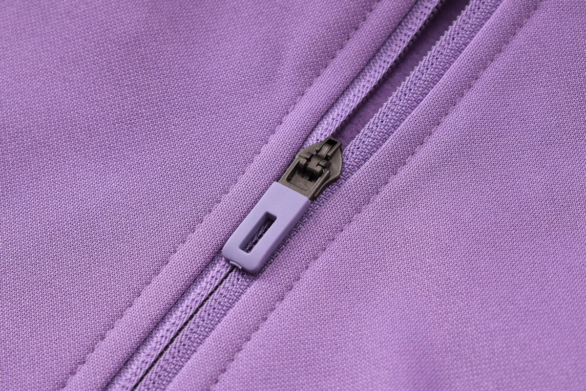 Tracksuit Kit - Detail