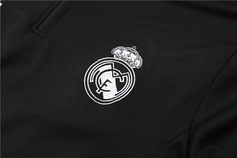 Special Edition Tracksuit Kit - Detail