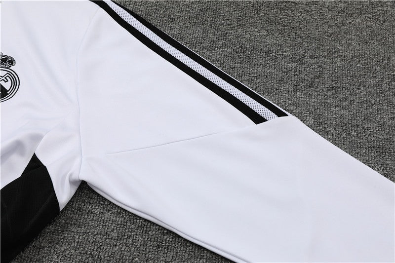Special Edition Tracksuit Kit - Detail