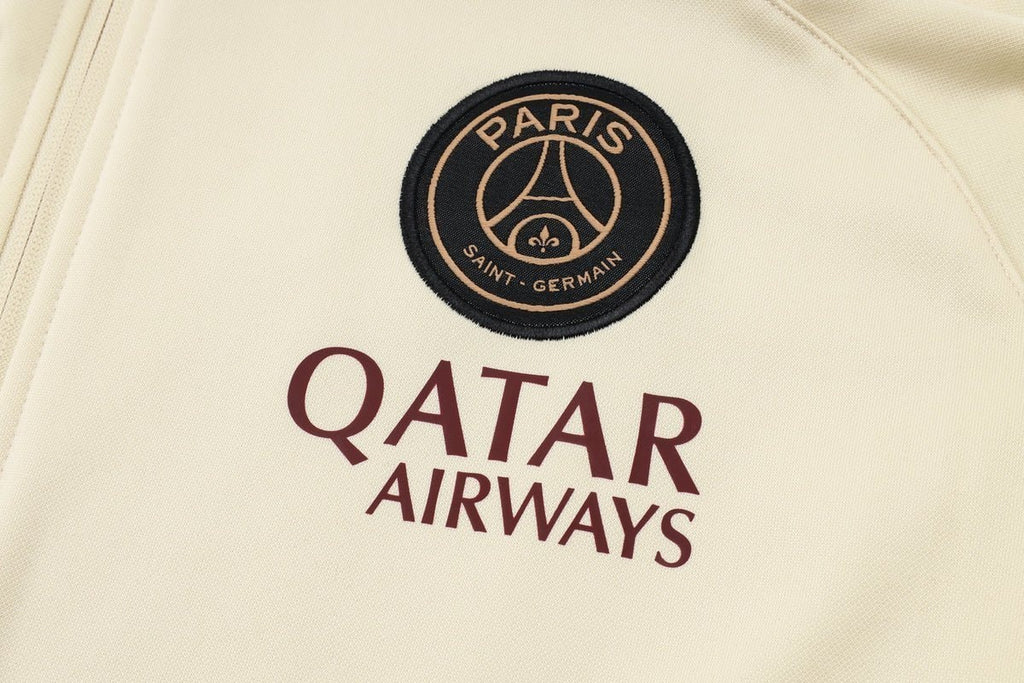 Tracksuit Kit - Detail