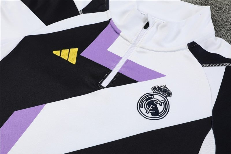 Special Edition Tracksuit Kit - Detail