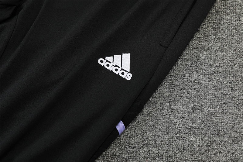 Special Edition Tracksuit Kit - Detail