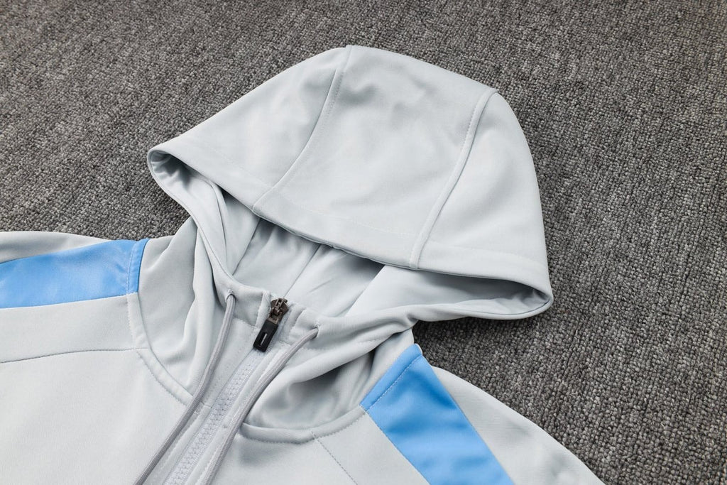 Tracksuit Kit - Detail