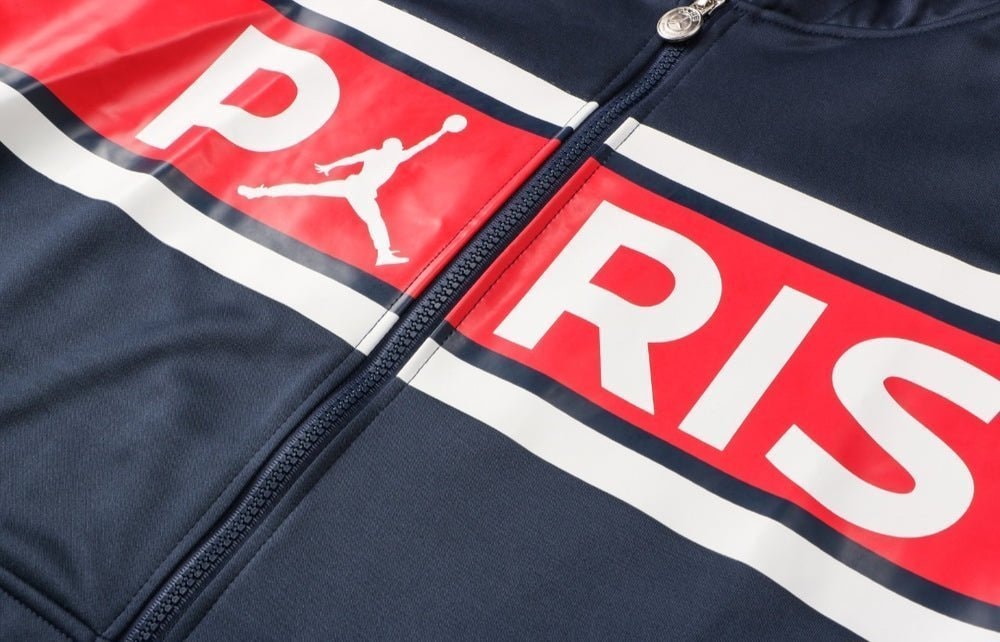 Tracksuit Kit - Detail