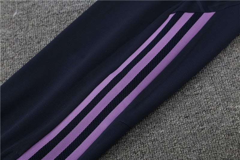 Special Edition Tracksuit Kit - Detail