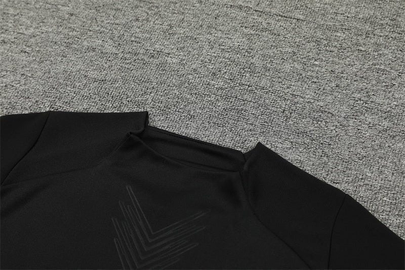 Special Edition Tracksuit Kit - Detail