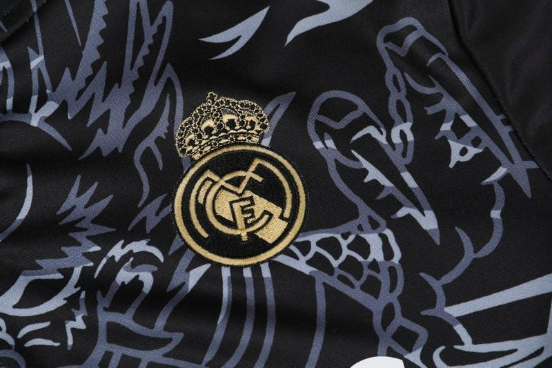 Special Edition Tracksuit Kit - Detail
