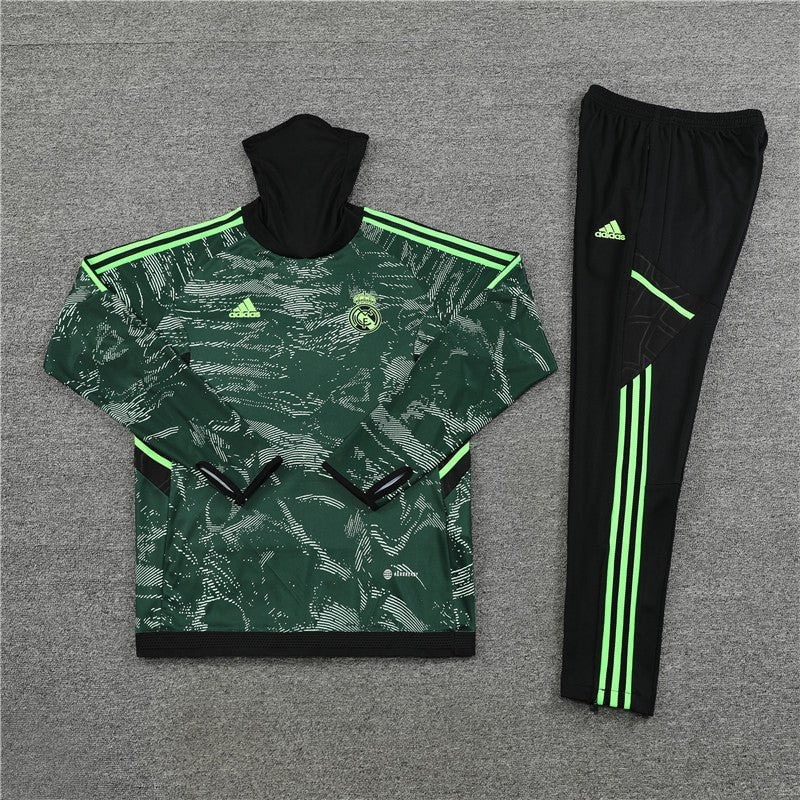 Special Edition Tracksuit Kit - Detail
